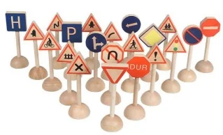 TRAFİK İŞARETLERİ AHŞAP 21 PARÇA